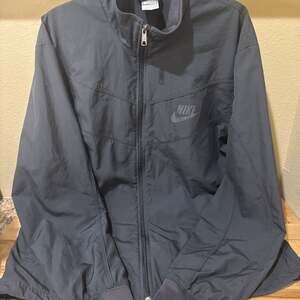 Nike Windrunner Full-Zip Jacket Dark Grey
